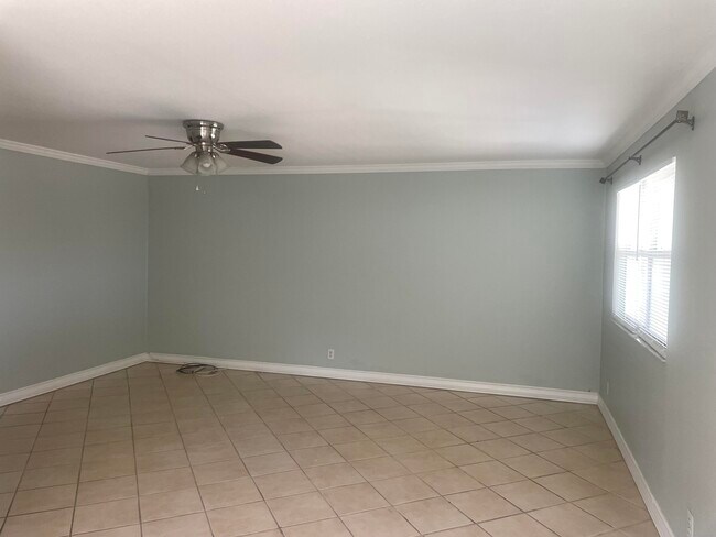 Building Photo - 640 Monaco Ct