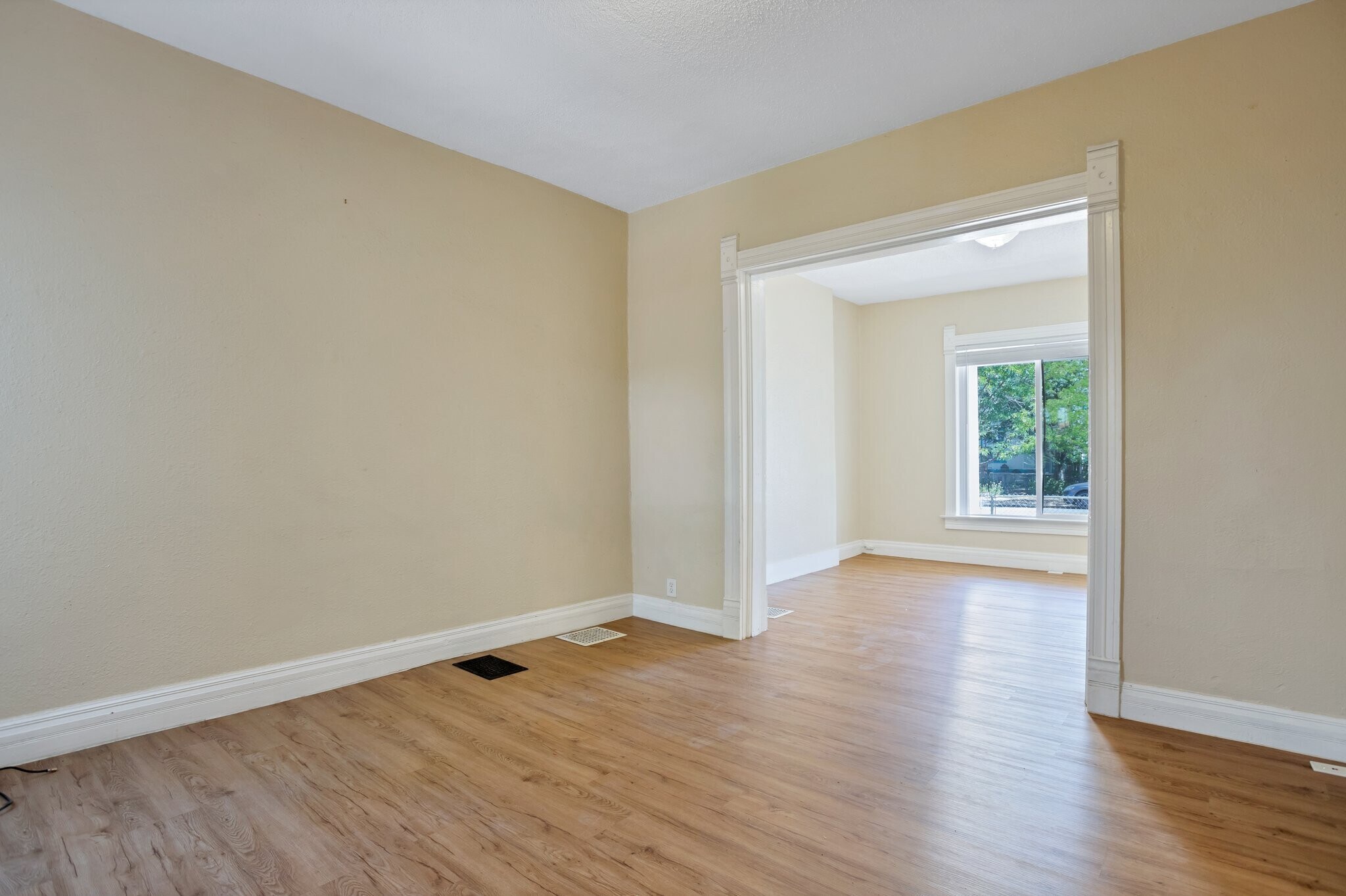 Living Room - 2707 N Downing St