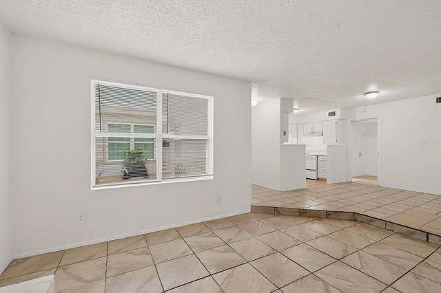 Building Photo - 6808 Trail Lake Dr