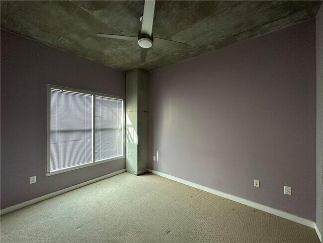 Building Photo - 250 Pharr Rd NE