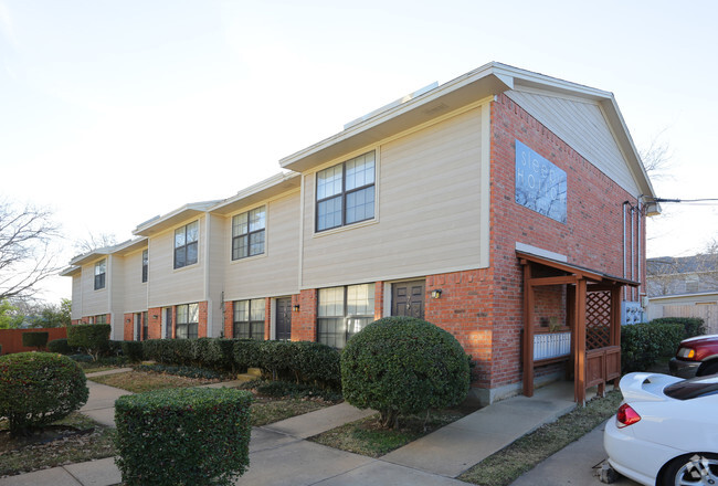 Building Photo - Sleepy Hollow Apartments