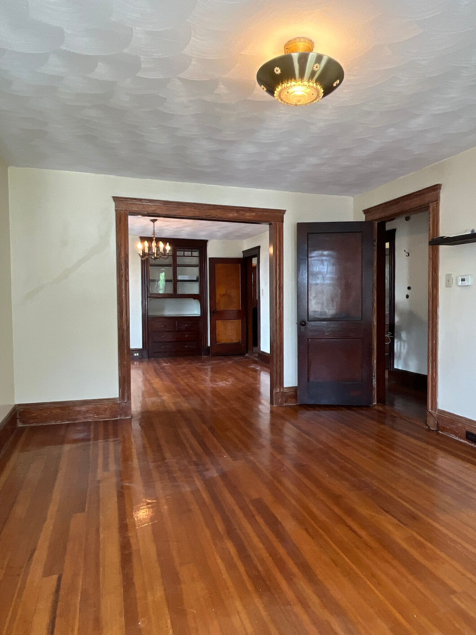 Building Photo - 82 Newburg St