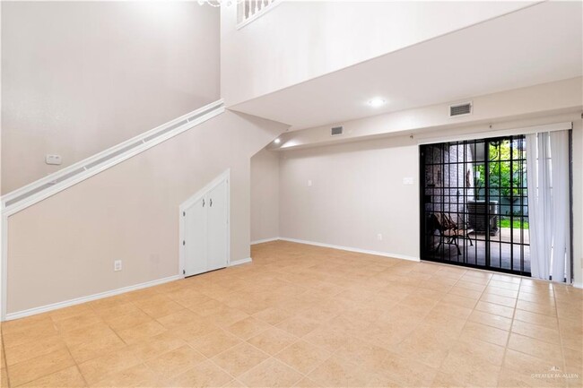 Building Photo - 3113 S Casa Linda St