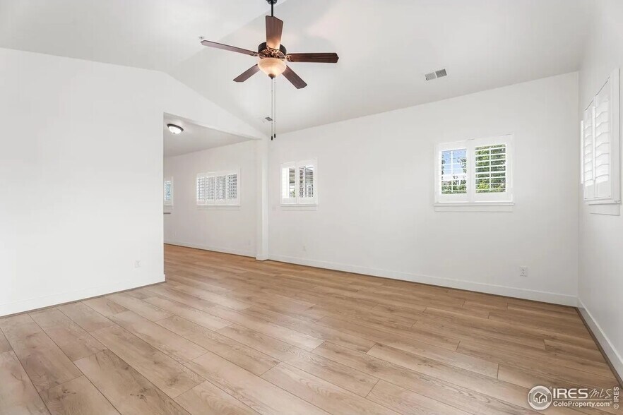 Building Photo - 5020 Cinquefoil Ln