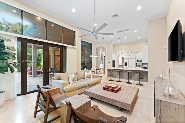 Building Photo - 10775 Blue Palm St