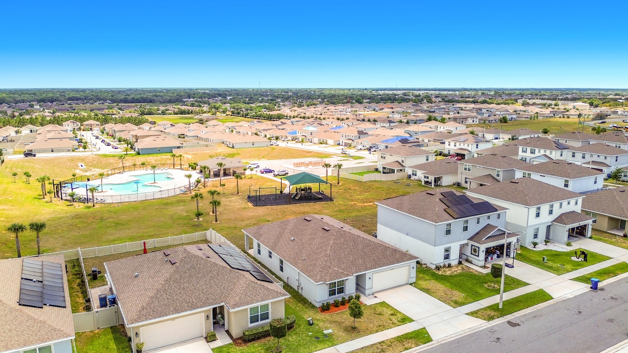 Overlooking community pool - 1539 Aspen Ave