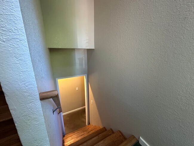 Building Photo - 3 Bed 2 Bath home with 2 Car Garage in Bellingham