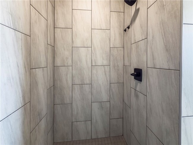 Building Photo - 2713 Colony Vis Ct