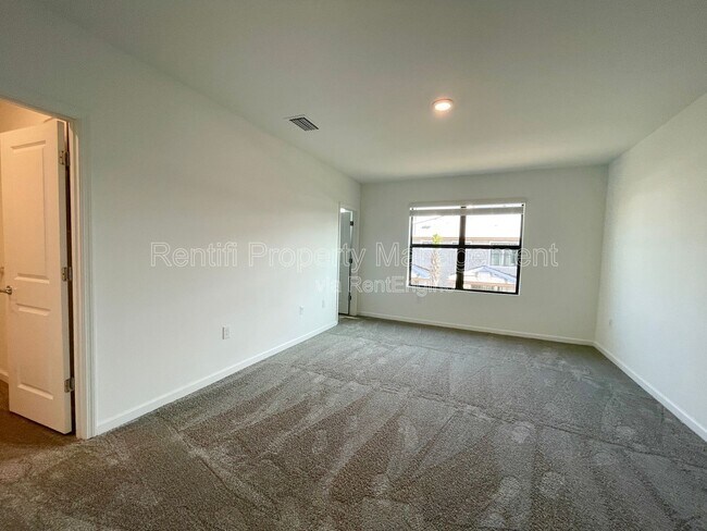 Building Photo - 1519 Lake Jessup Cir