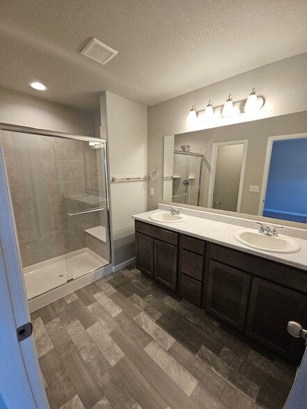 Building Photo - 1055 Petra Heights
