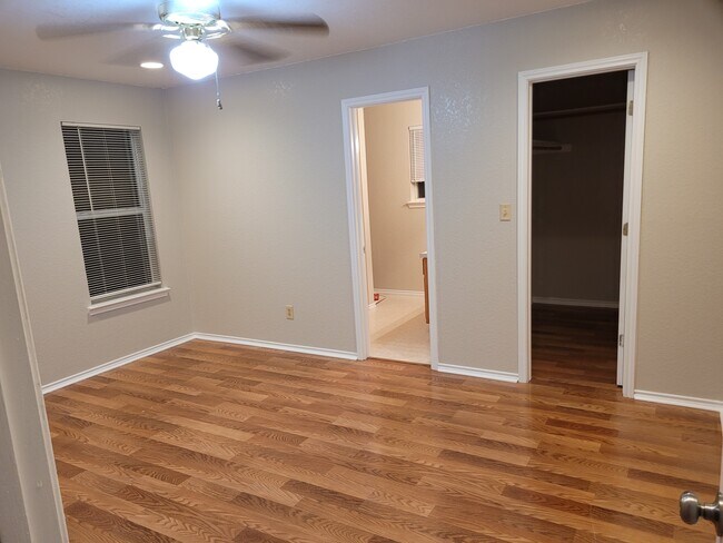 master bedroom - 3620 Crosscut Loop