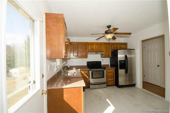 Building Photo - 30 Cavasin Dr