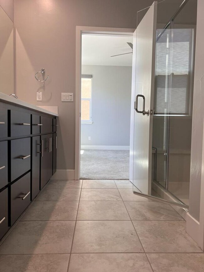 Building Photo - 1010 Mud Pie Ln