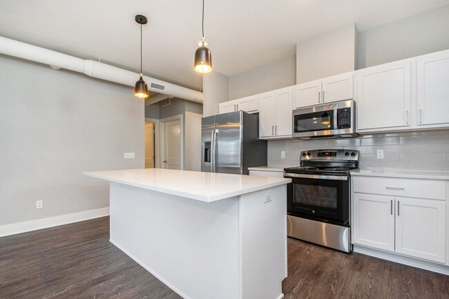 Building Photo - Three Bedroom | Two Bath in Ada, MI