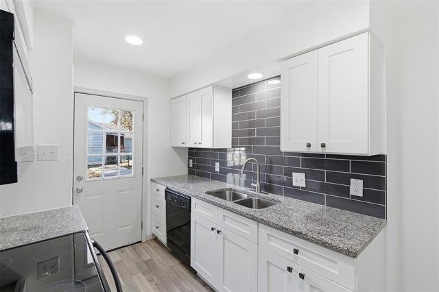 Building Photo - 224 E Lk St