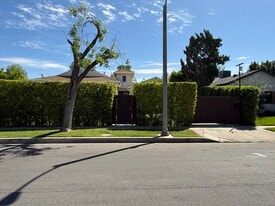 Building Photo - 5906 Graves Ave