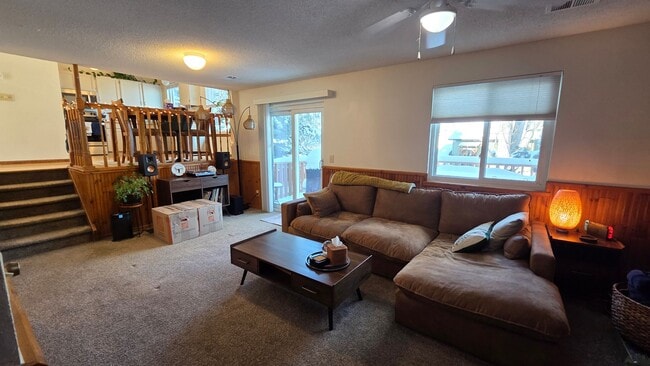 Building Photo - Fantastic 4BR, 3.5BA! Deck, FP, great yard, location!! (Regal)