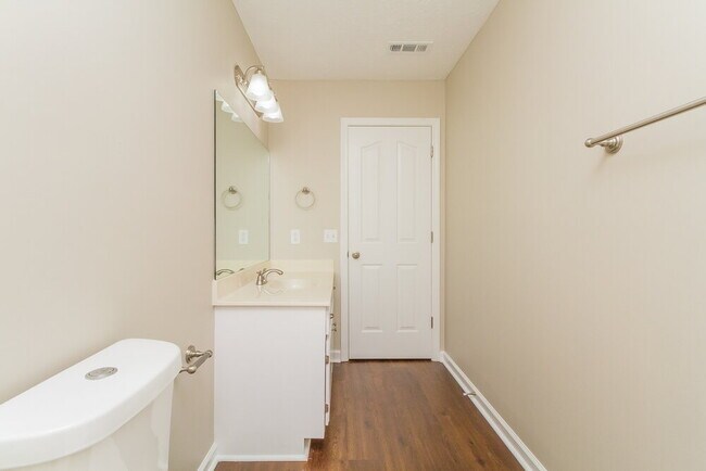 Building Photo - 2244 Rosecran Cir