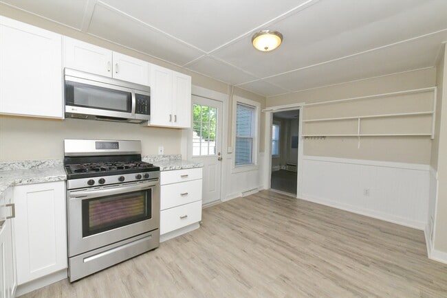 Building Photo - 21 12th St