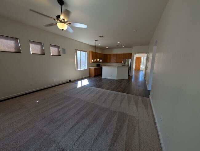 Building Photo - 4 bedroom 2 Bathroom Cooper Commons Home