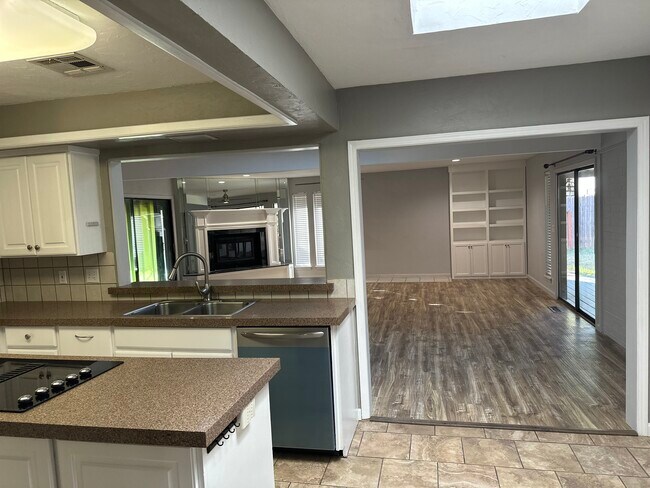 Building Photo - 10309 Harvest Moon Ave