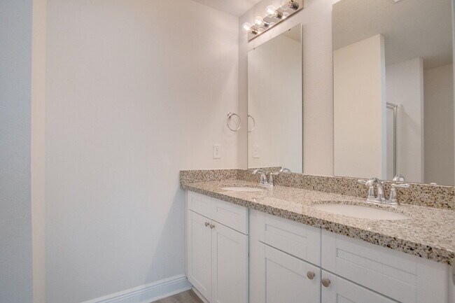 Building Photo - Pet-Friendly 3BR Townhome in Meadow Brook ...