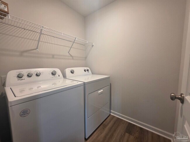 Building Photo - 5581 Silverbell Dr