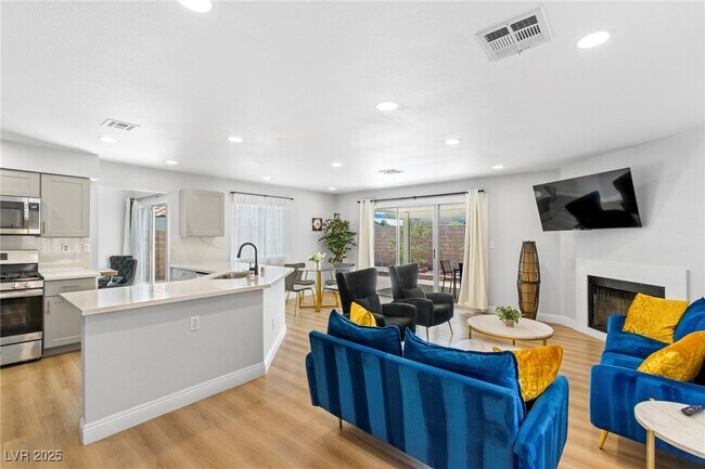 Building Photo - 2701 Sattley Cir