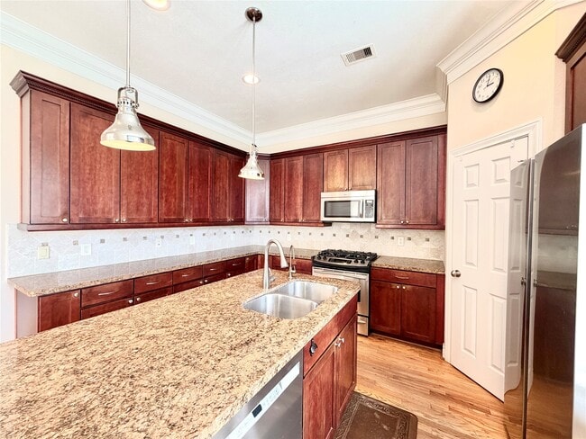 Building Photo - 5430 Crooms St