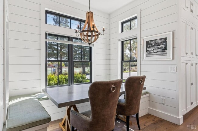 Building Photo - 1810 Quail Ct