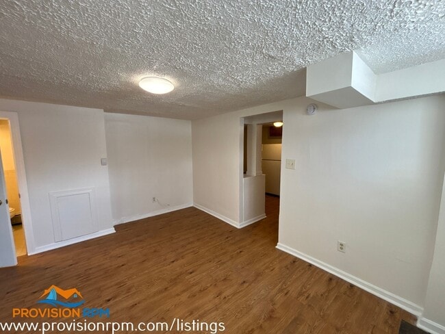 Building Photo - 1000 Linda Lee Dr