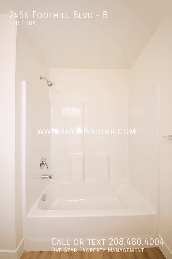 Building Photo - 2456 Foothill Blvd