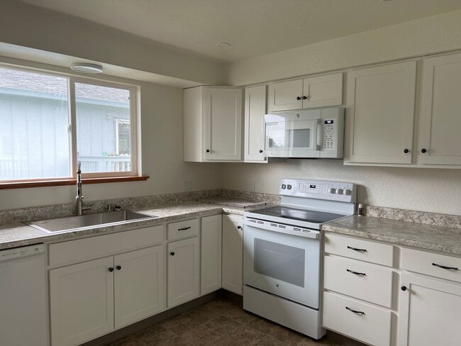 Building Photo - 187alfa