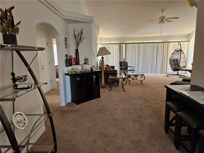 Building Photo - 2068 E Lago Grande Bay