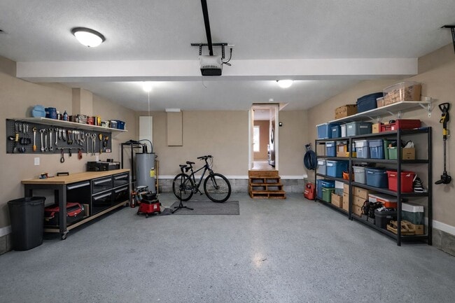 Building Photo - $250 OFF Move In Special!