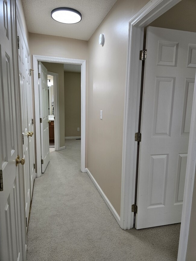 Building Photo - 1500 Oakland Hills Way