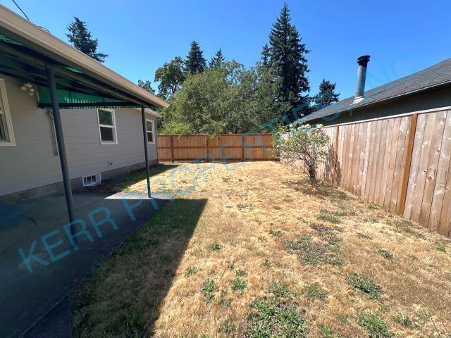 Building Photo - 6153 SE Tenino St