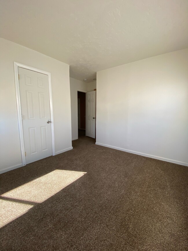 561 Valley Ave - 561 Valley Ave Barstow CA 92311 | Apartment Finder