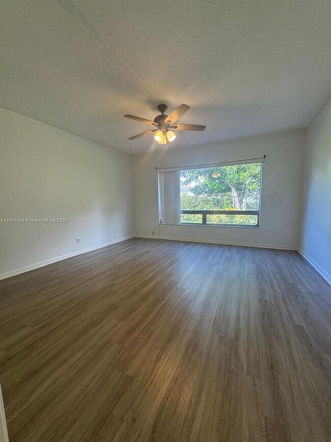 Building Photo - 4291 NW 9th Ave