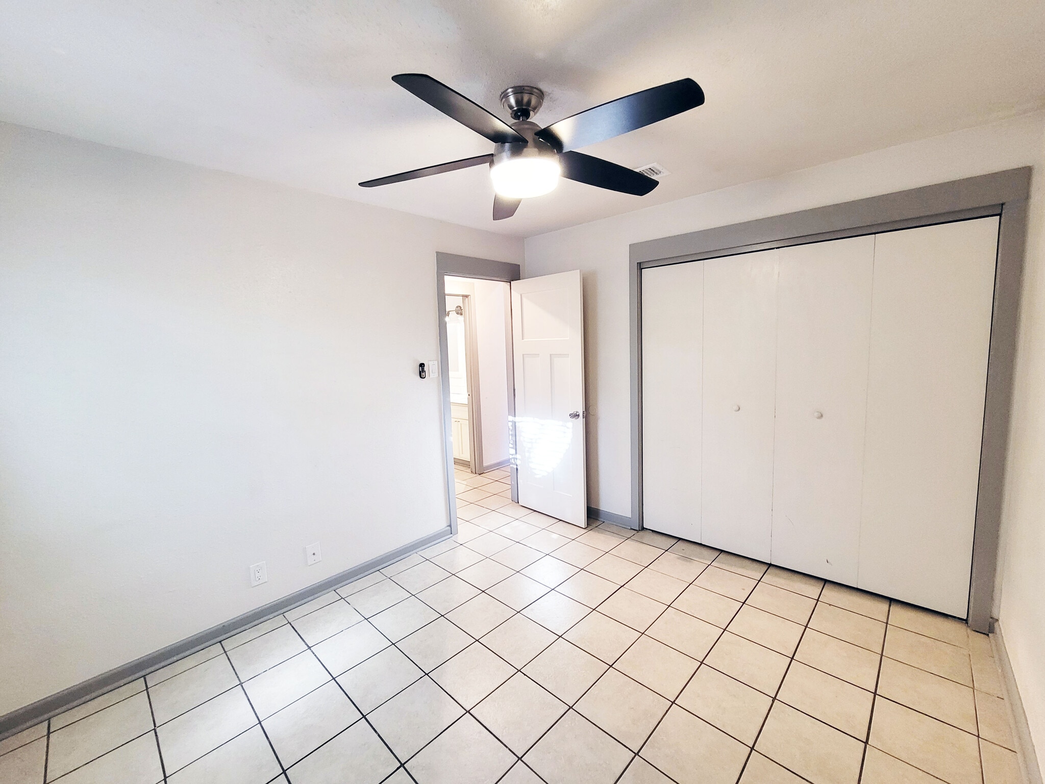 Building Photo - 920 Sirocco Dr