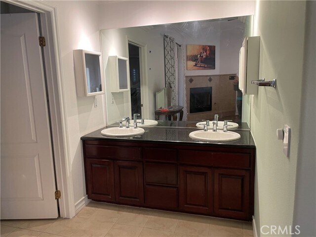 Building Photo - 4731 W 149th St