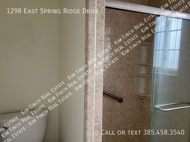 Building Photo - 1298 E Spring Ridge Dr