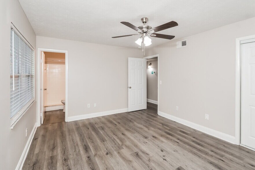 Building Photo - 4914 Reagan Ave