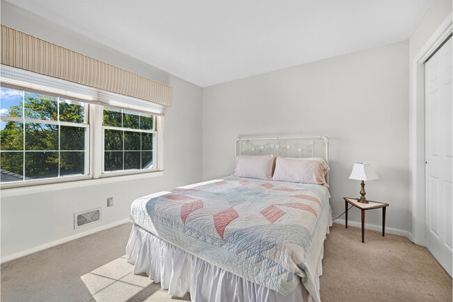 Building Photo - 35 Salters Farm Rd