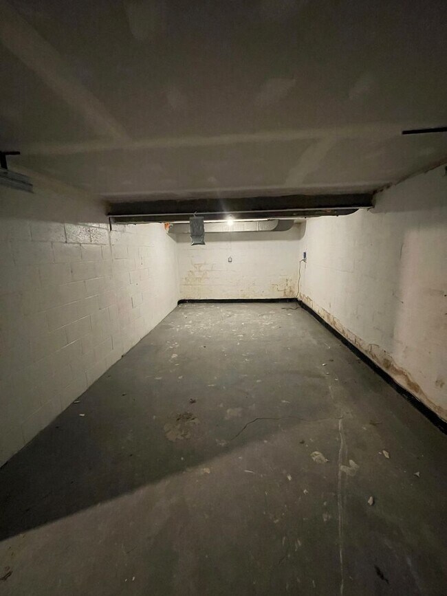 Building Photo - 260-262 Evaline St Pittsburgh PA 15235