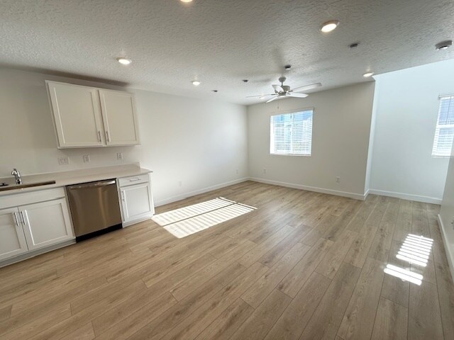 kitchen dining - 231 N Halford Ave