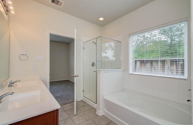 Building Photo - 3102 Gianna Springs Ct