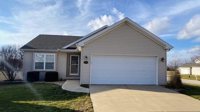 Building Photo - 2901 Red Oak Rd