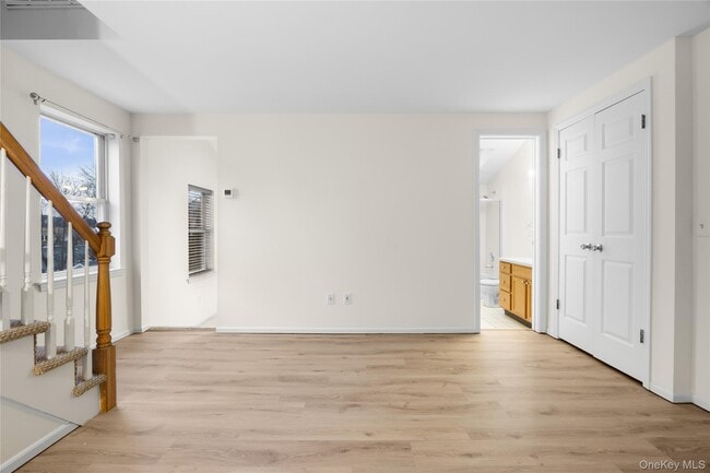 Building Photo - 17 Fairview St