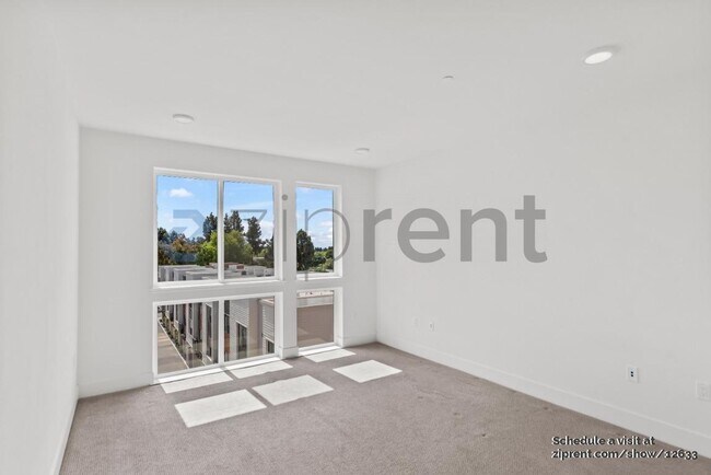 Building Photo - 3768 Capitol Ave